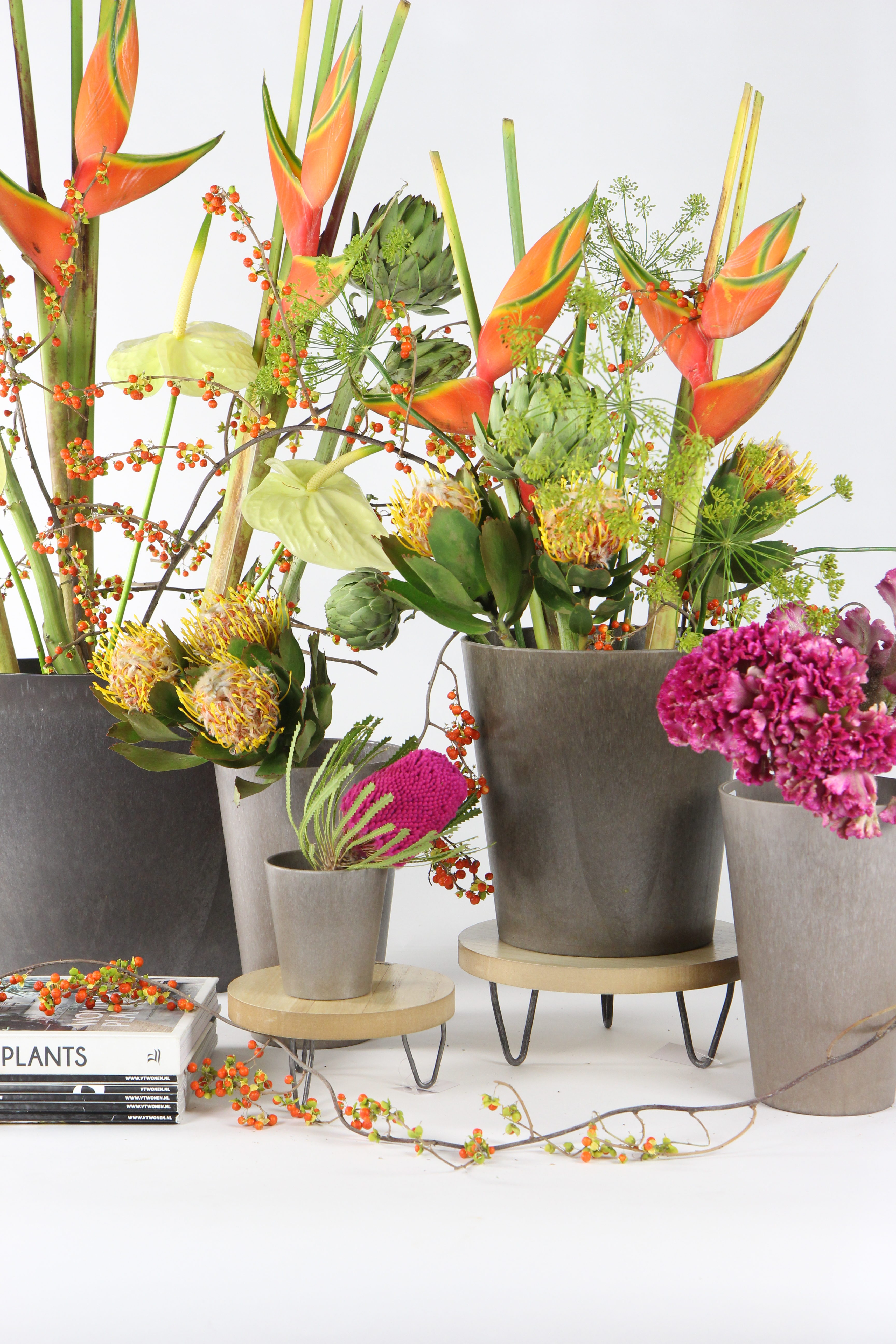 create your own centerpiece - artstone planter - tips for indoor garden - interior inspiration